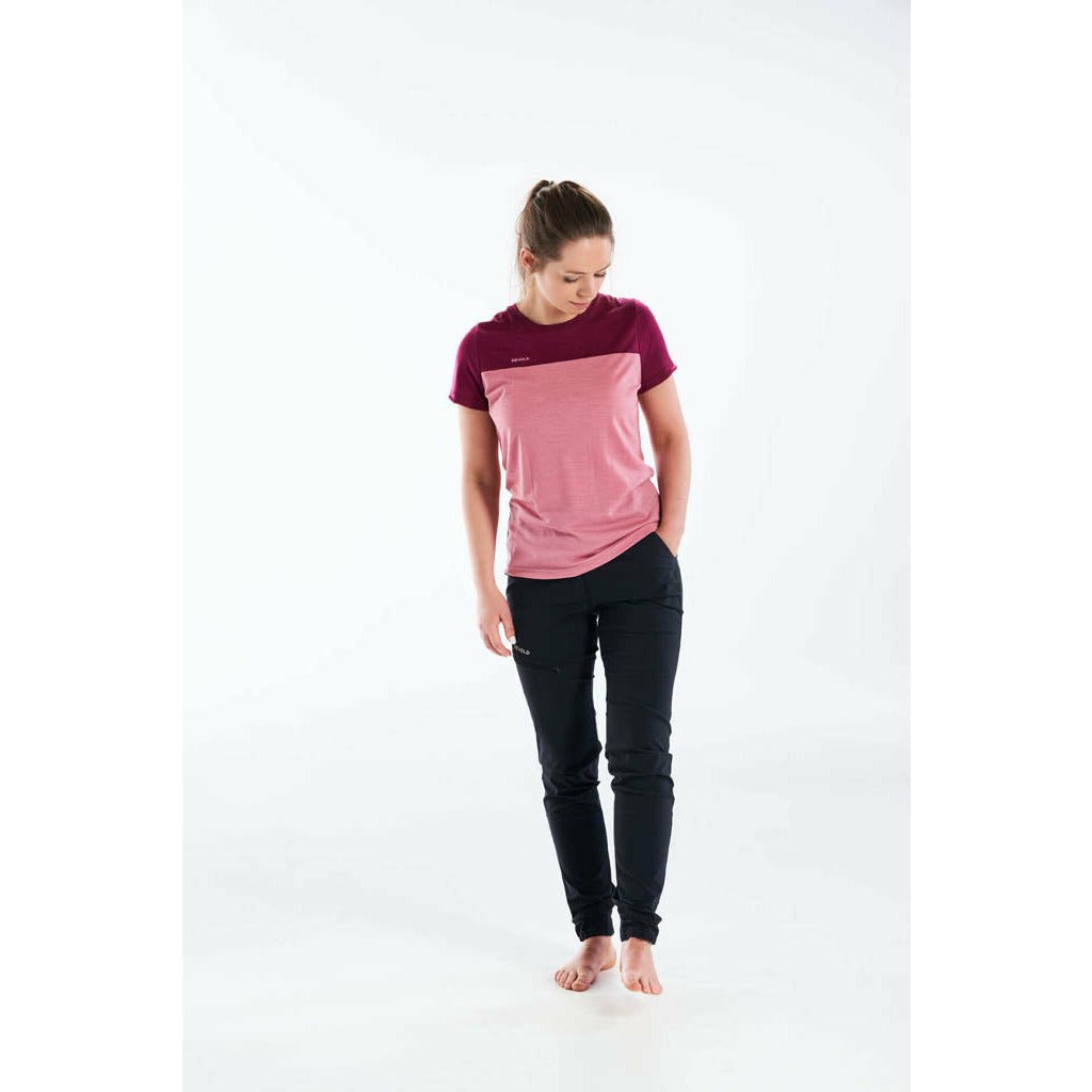 NORANG WOMAN TEE FOXGLOVE/BEETROOT - Devold New Zealand