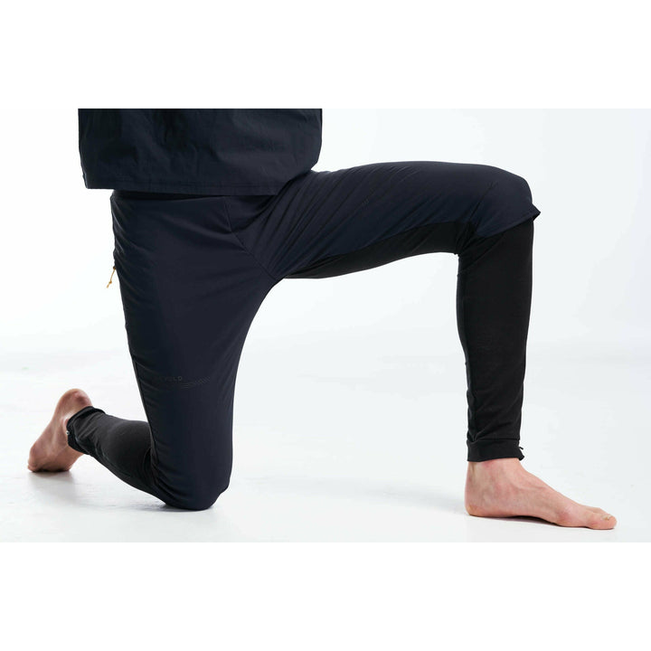 RUNNING COVER MAN PANTS CAVIAR - Devold New Zealand