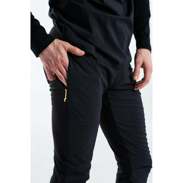 RUNNING COVER MAN PANTS CAVIAR - Devold New Zealand